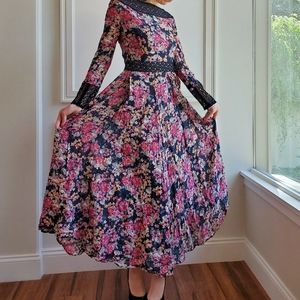 Beautiful scull print maxi dress